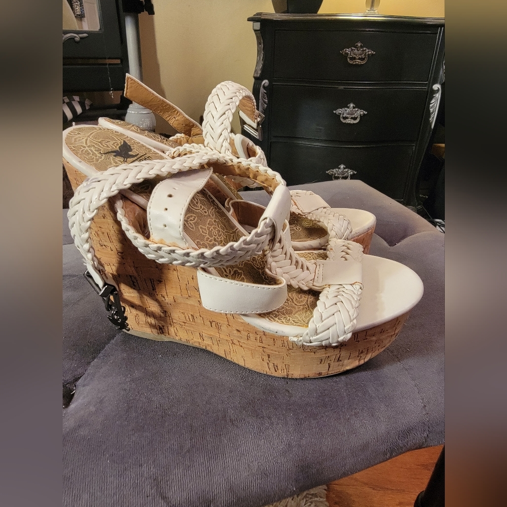 Off white sandals size